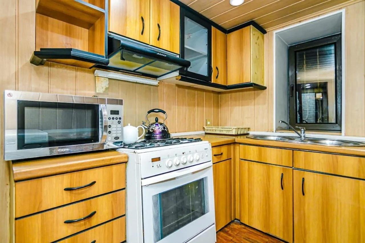 Bata 2 Bedroom Baku 0*,
